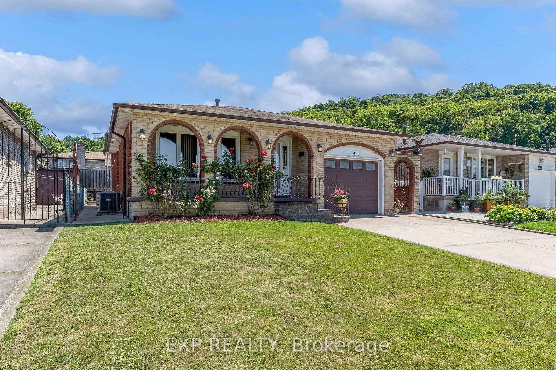 150 Marcella Crescent, Hamilton, ON L8K 6G3