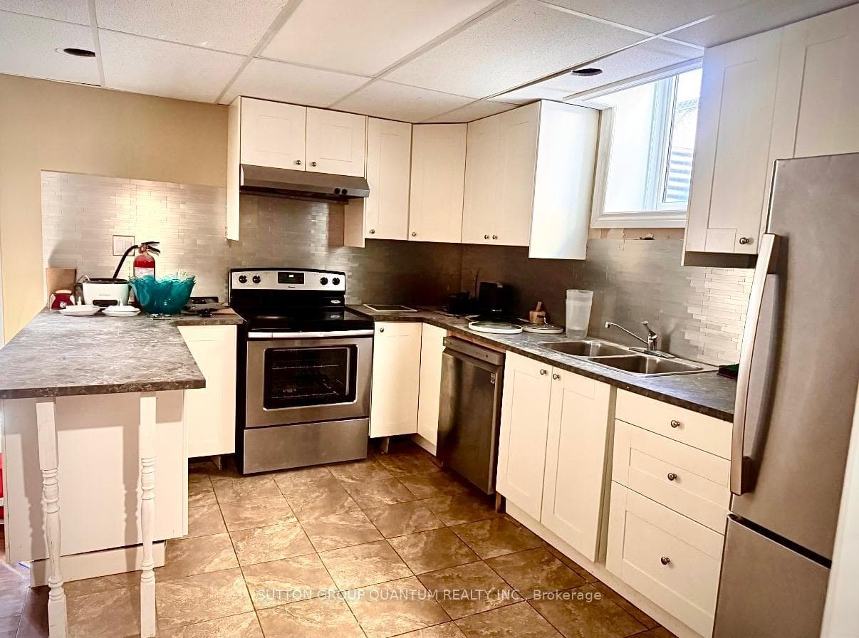 85 Roselawn Crescent Basement, Welland, ON L3C 0C3
