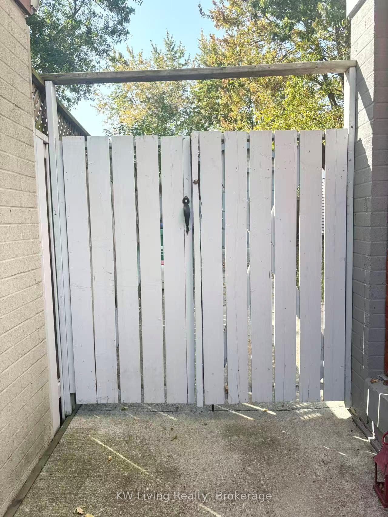 18 Jensen Square Basement, Brampton, ON L6S 2N2