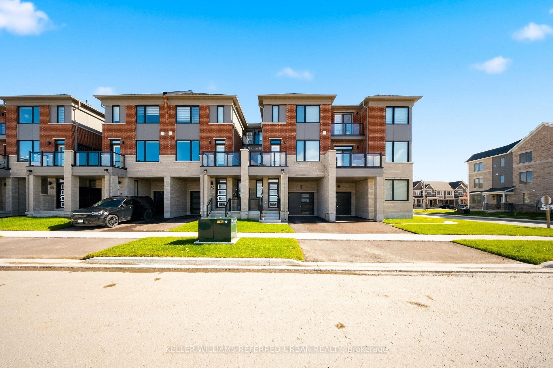 61 Vinewood Crescent, Barrie, ON L9J 0B7