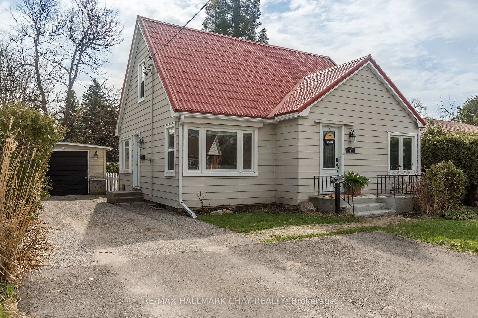 177 Duckworth Street, Barrie, ON L4M 3W6