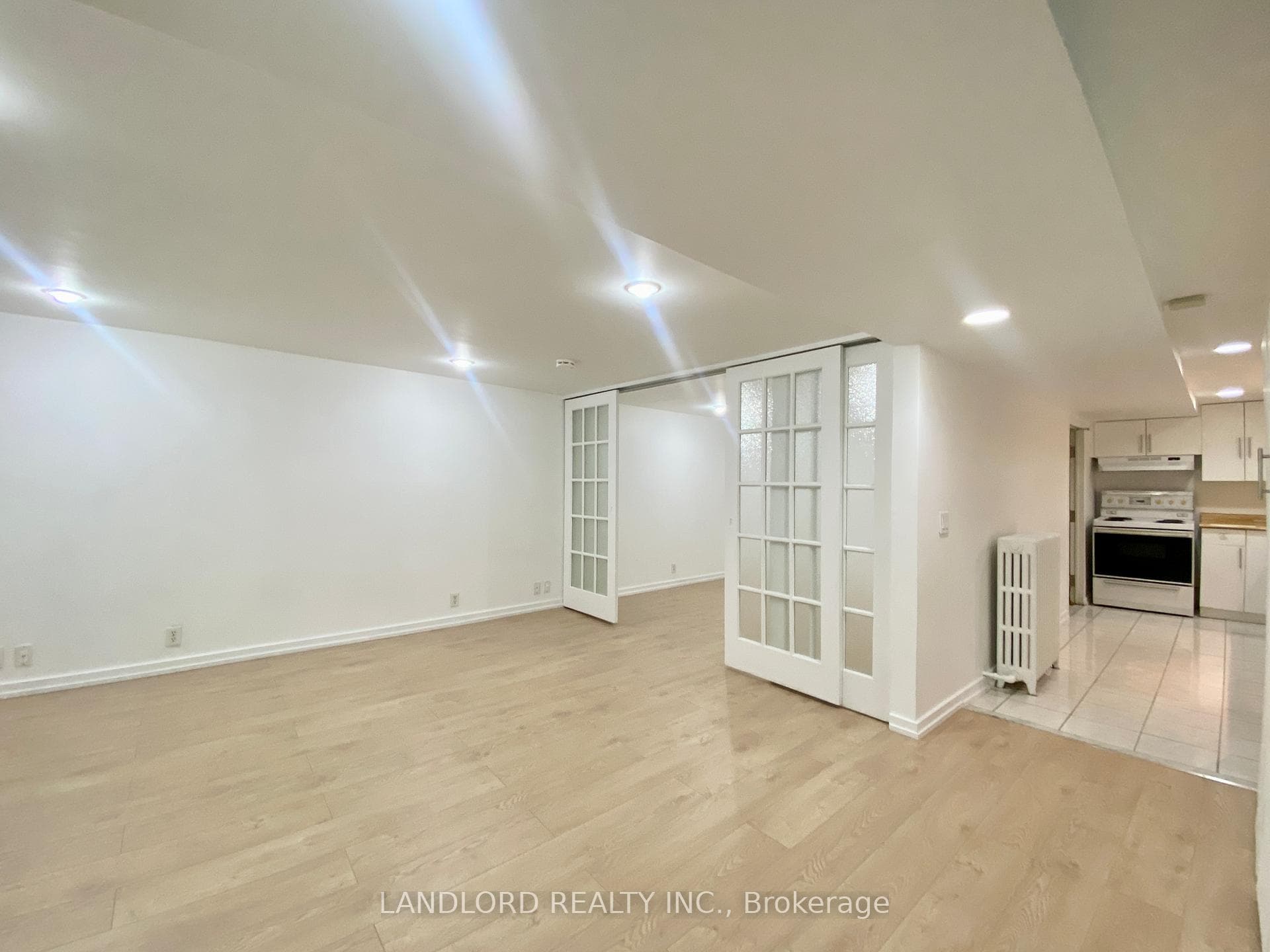 114 Bellefair Avenue BSMT, Toronto, ON M4L 3T8