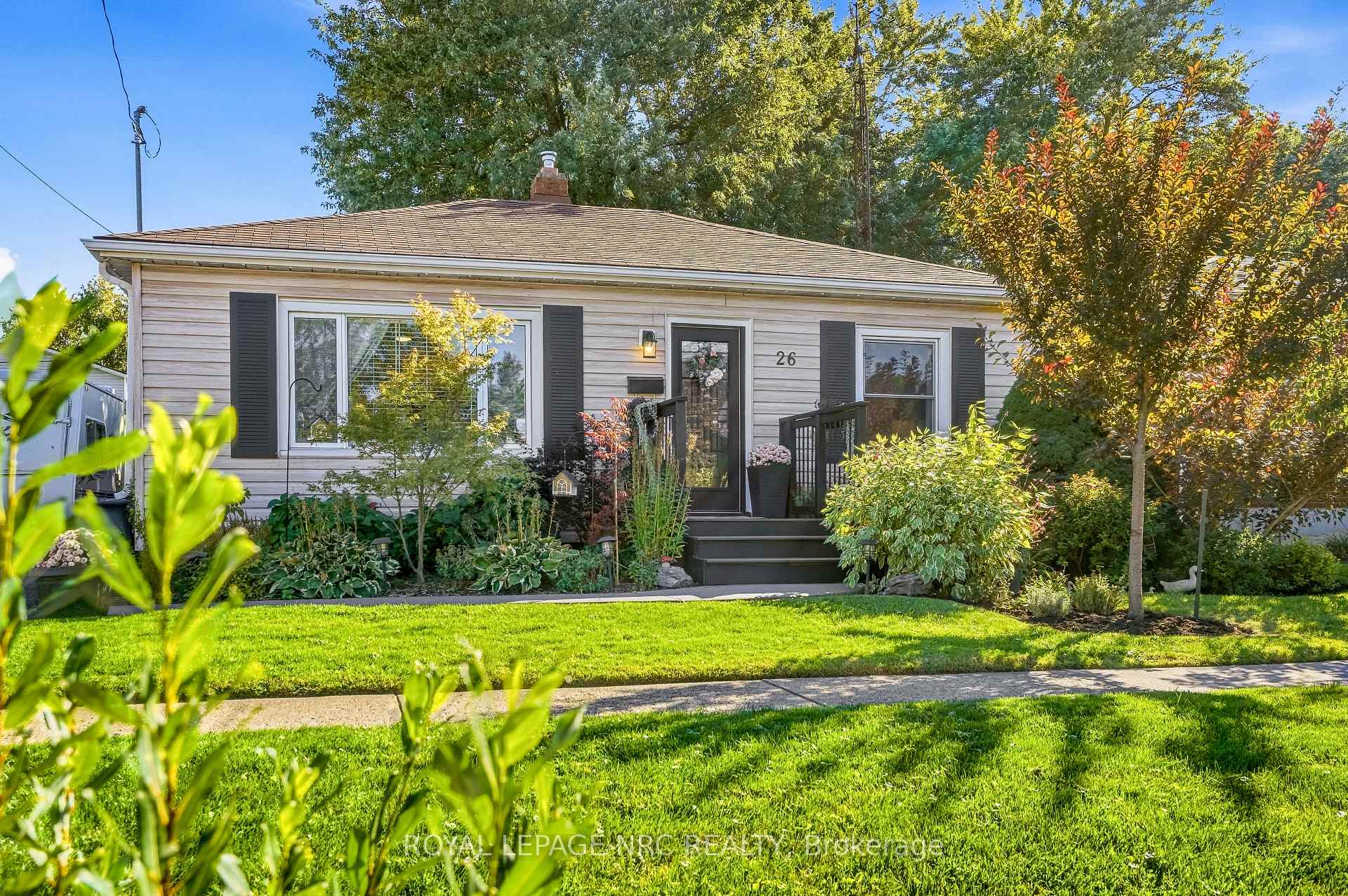 26 Battersea Avenue, St. Catharines, ON L2P 1L7