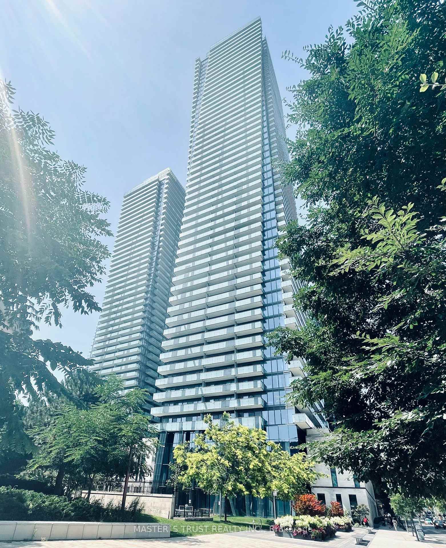 1080 Bay Street 1109, Toronto, ON M5S 0A6