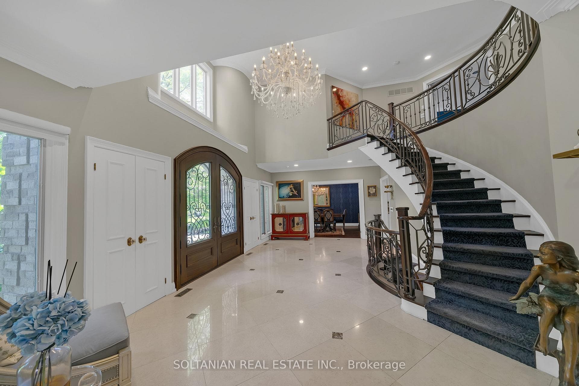 6 Fairfield Place, Markham, ON L3T 7M7