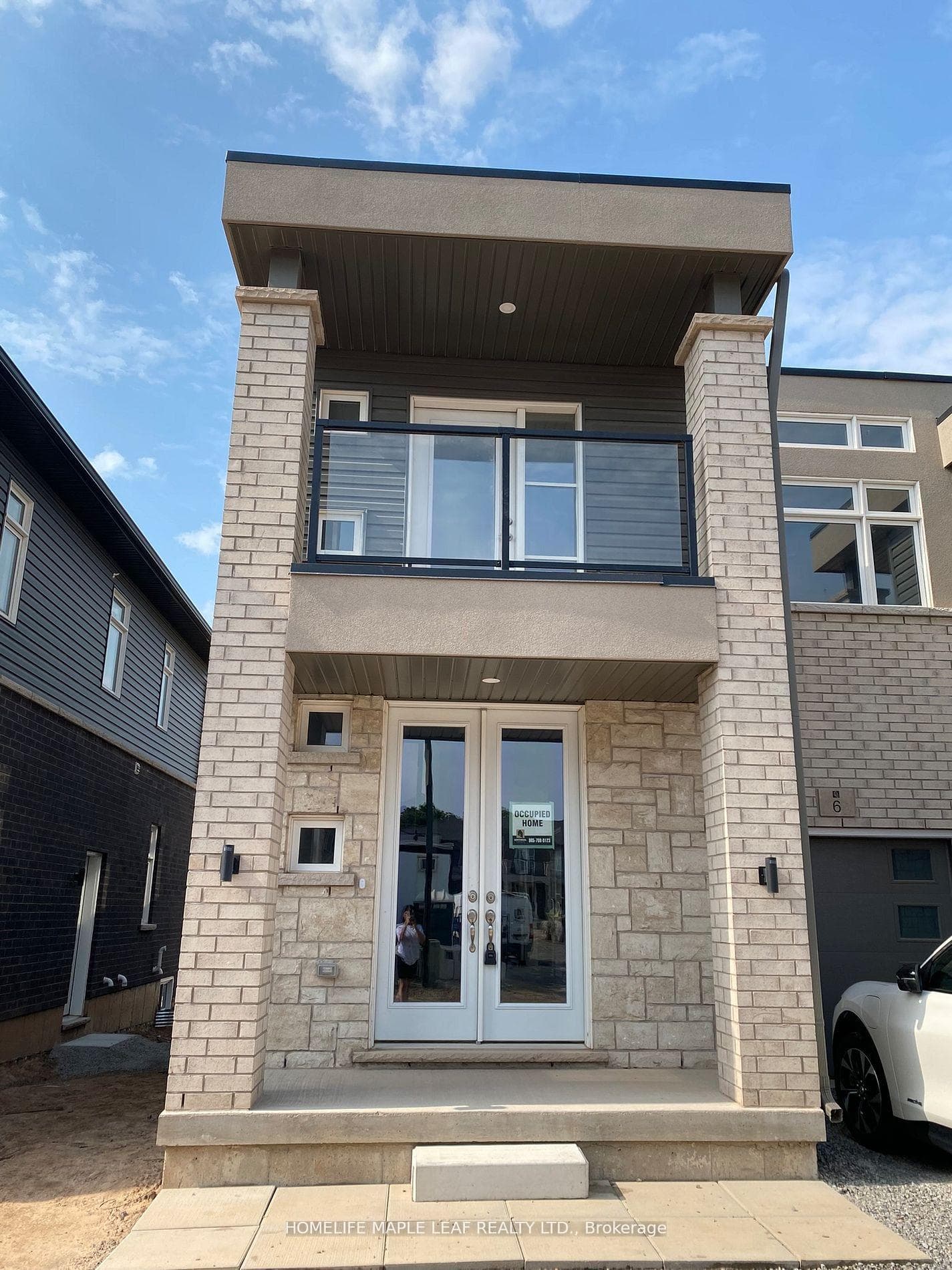 5672 Dorchester Road 6, Niagara Falls, ON L2G 4Y8