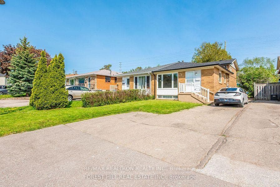 60 Northwood Drive, Brampton, ON L6X 2L2