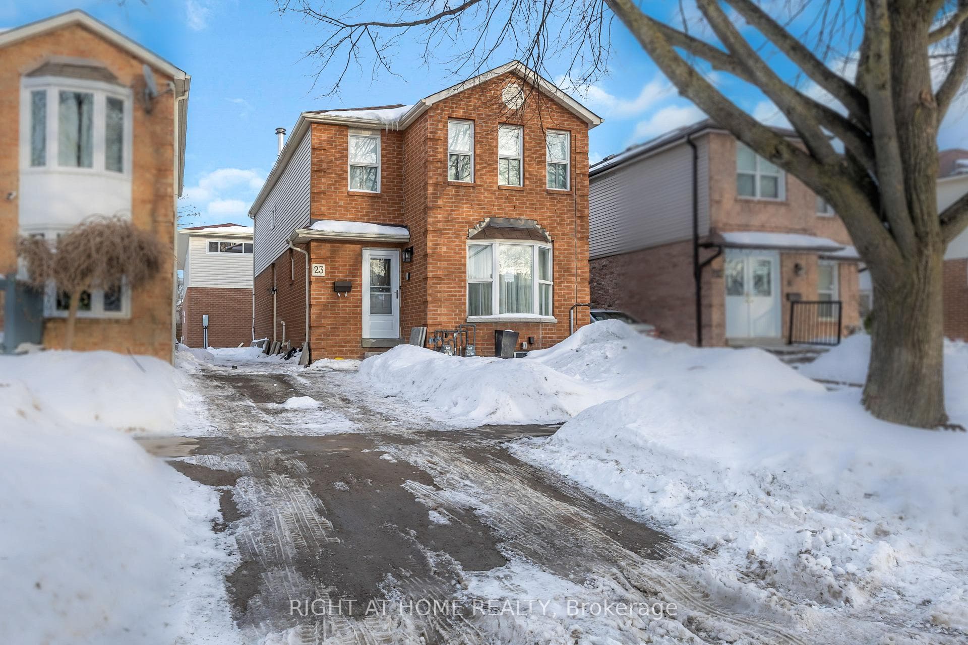 23 Kirkham Drive B, Ajax, ON L1S 5K6