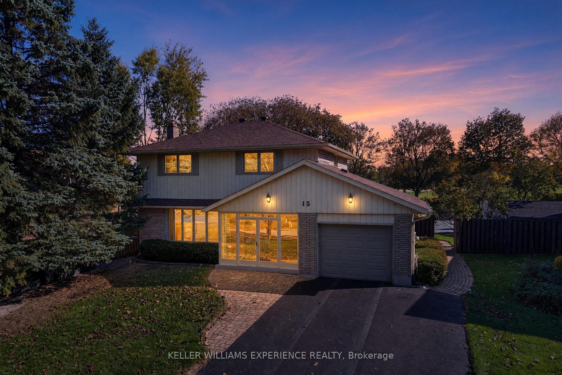 15 Woodcrest Road, Barrie, ON L4N 2V4
