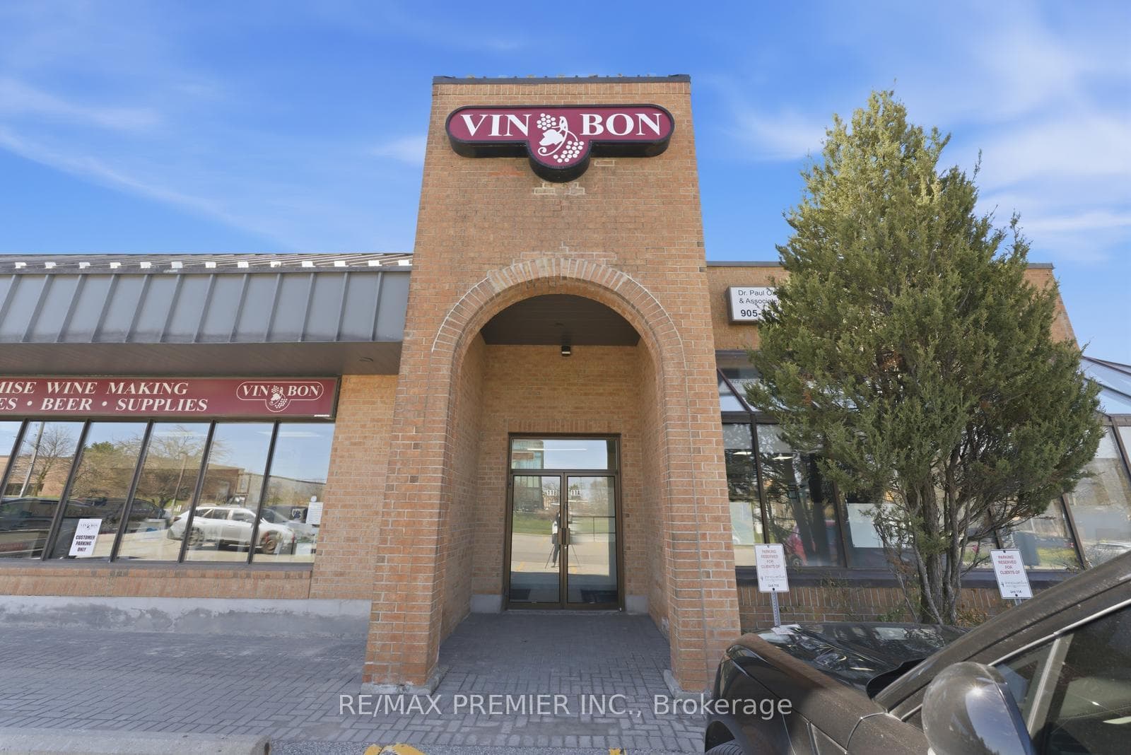1100 Gorham Street 11B, Newmarket, ON L3Y 8Y8
