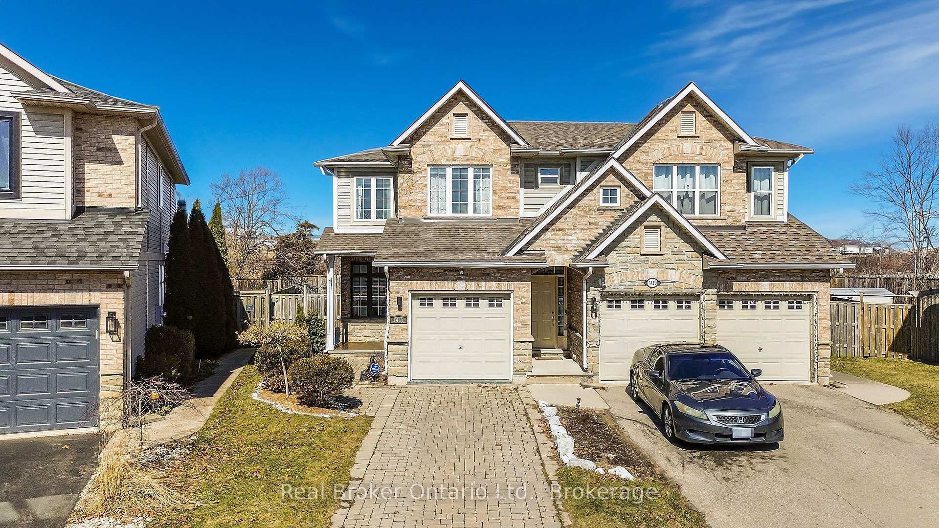 1417 Treeland Street, Burlington, ON L7R 4S1