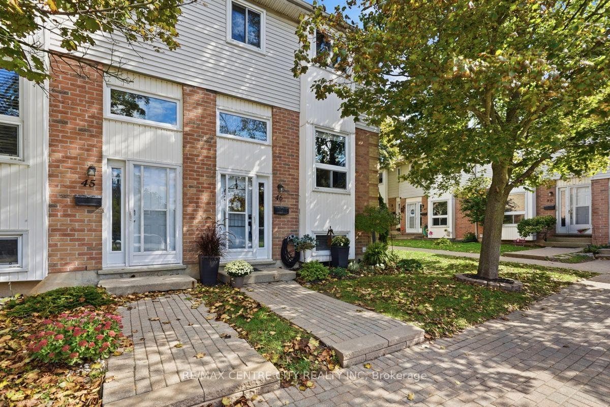 110 Deveron Crescent 46, London South, ON N5Z 4W7