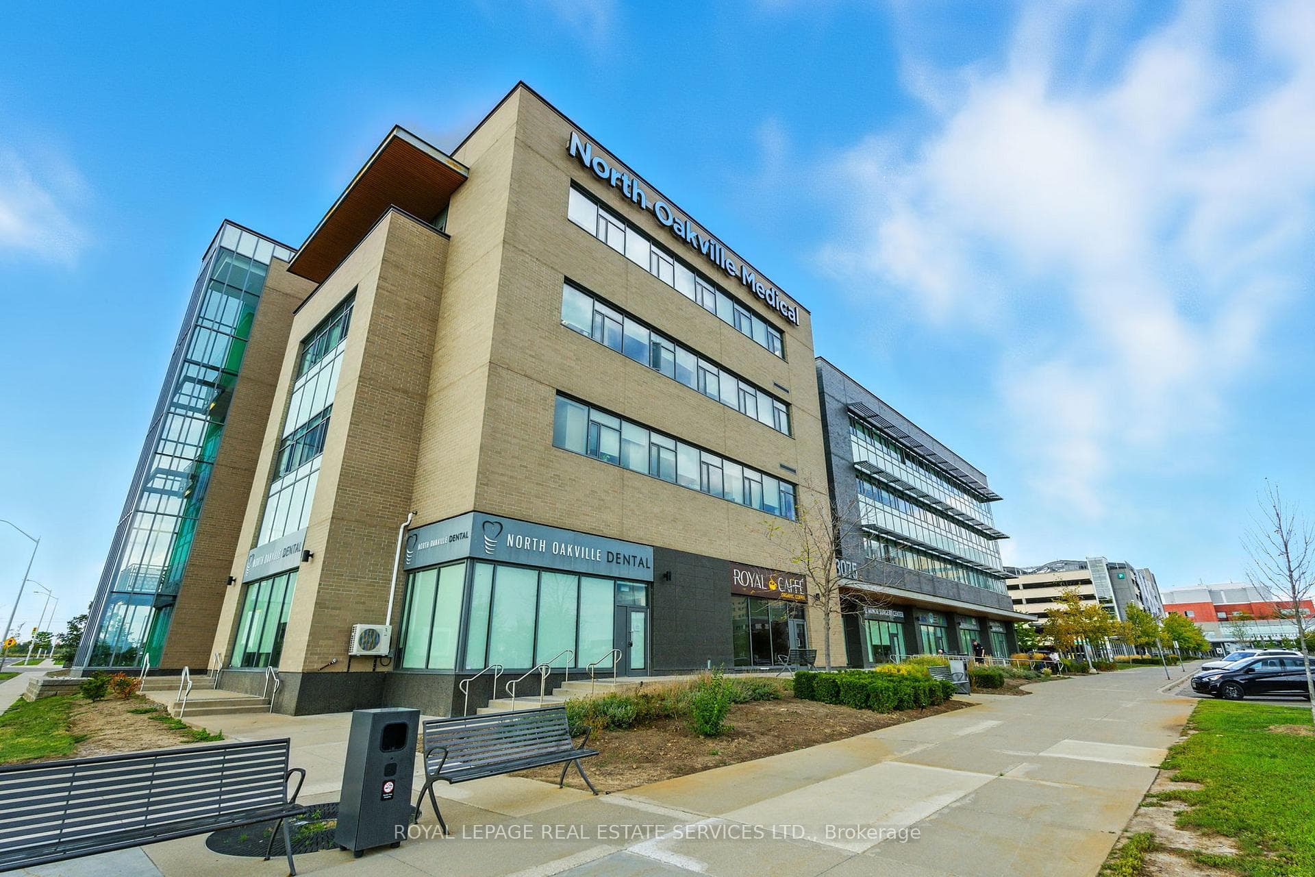 3075 Hospital Gate 419 C, Oakville, ON L6M 1M1