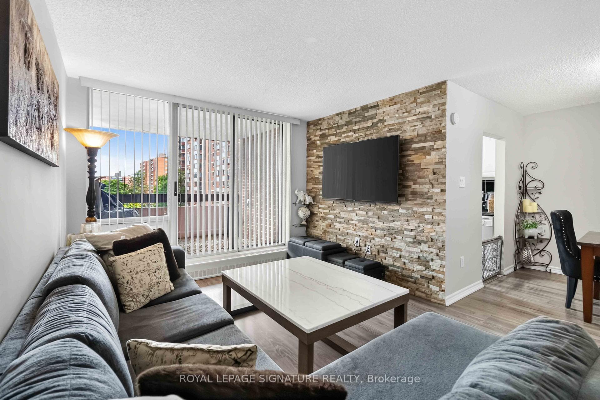 1615 Bloor Street 512, Mississauga, ON L4X 1S2