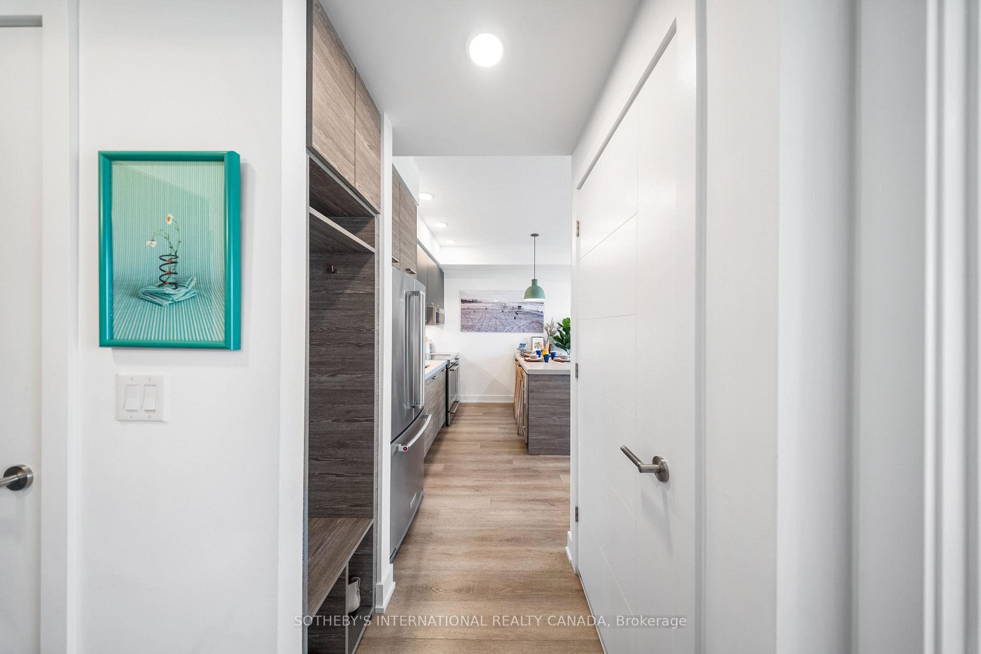 484 Spadina Avenue 202, Toronto, ON M5S 0E4