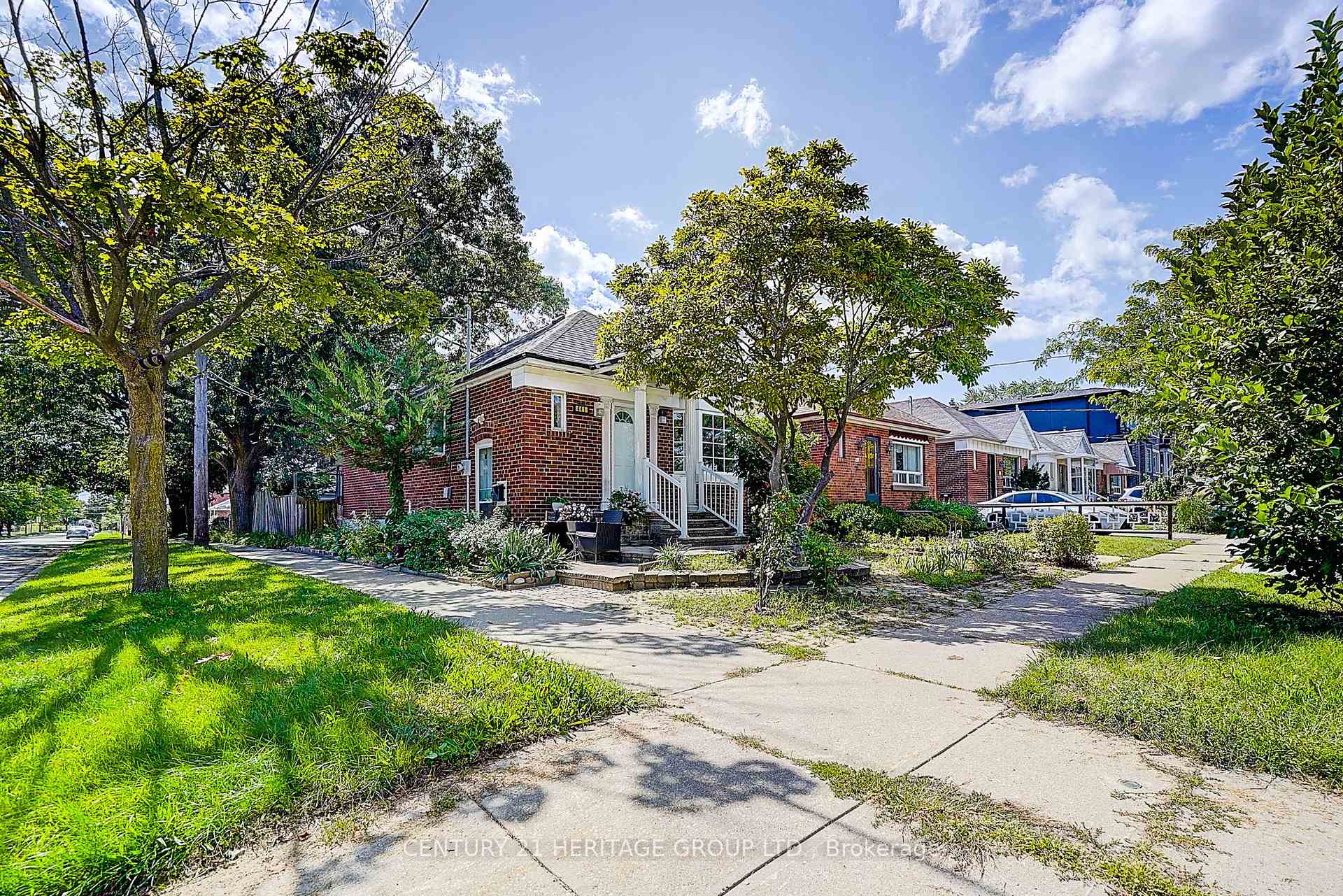 441 Rimilton Avenue Main Floor Only, Toronto, ON M8W 2G7