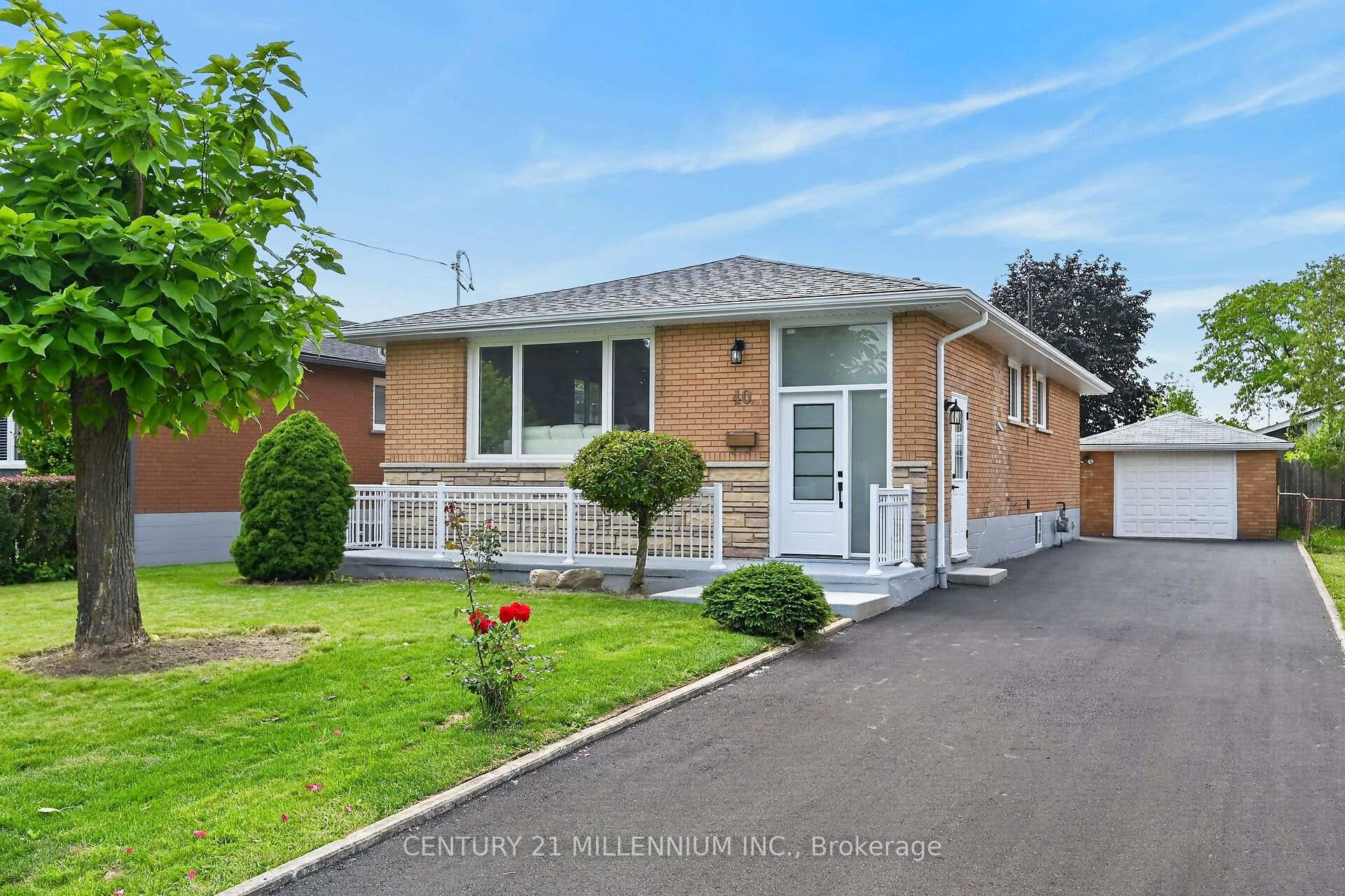 40 Purdy Crescent Upper, Hamilton, ON L9A 3B3