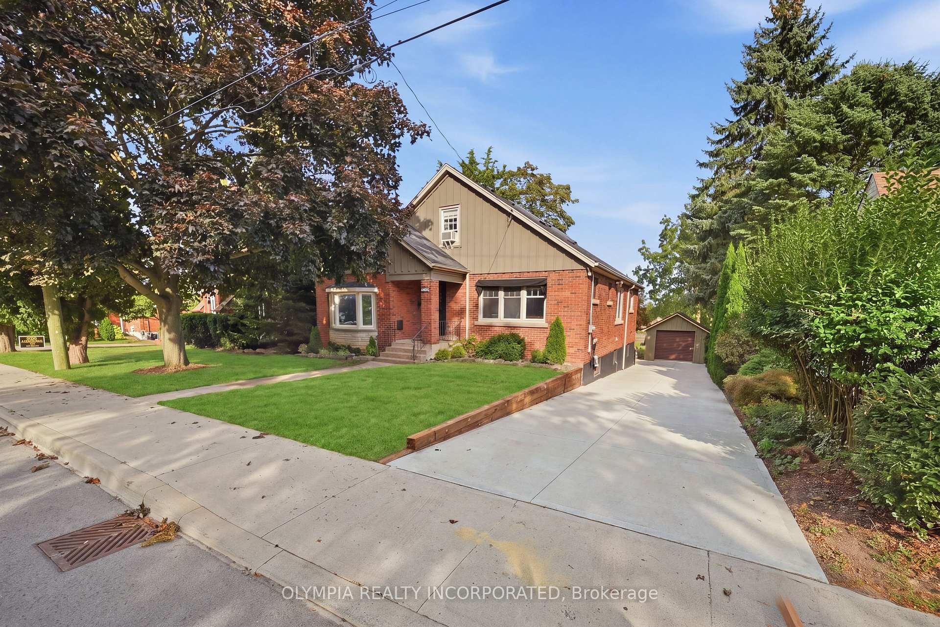 3828 St Peter Avenue, Niagara Falls, ON L2J 2N6