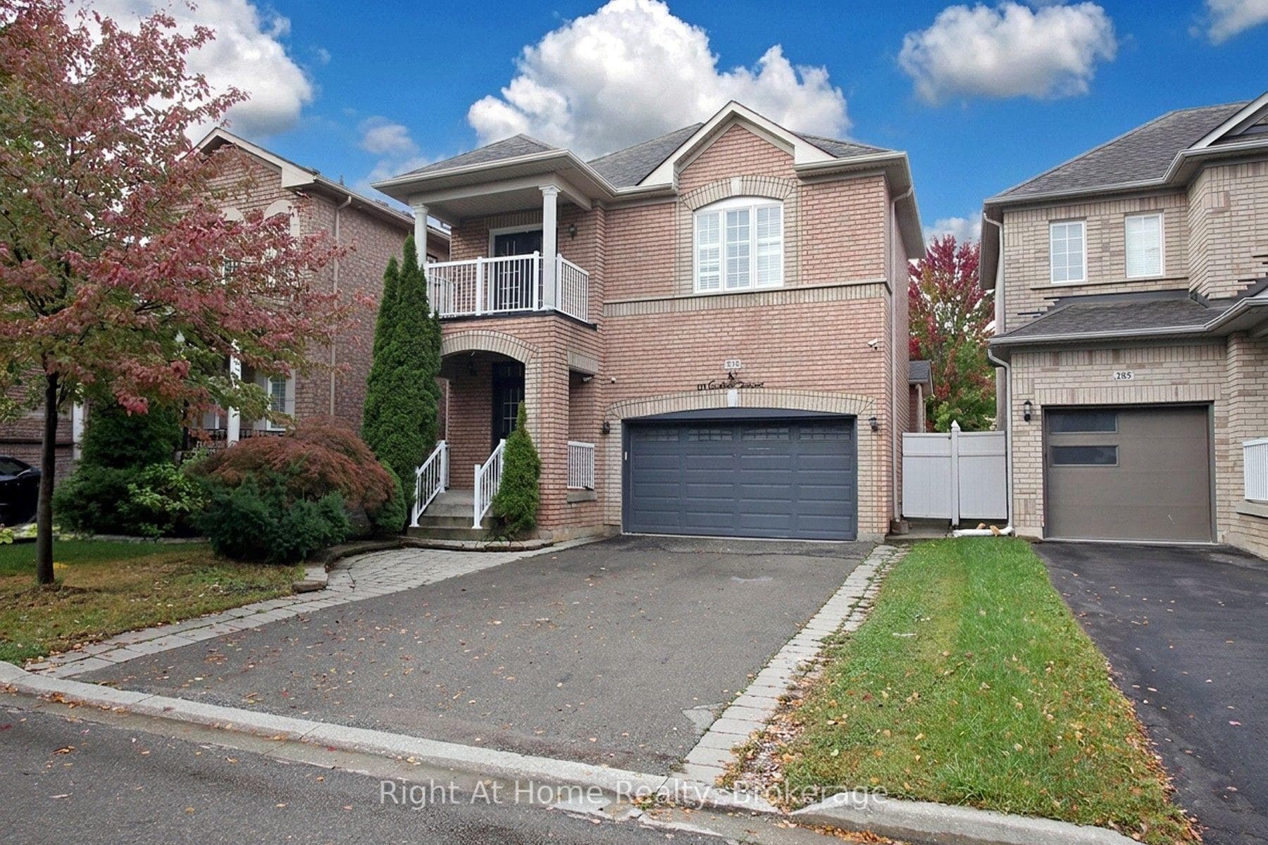 181 Fairlane Crescent Upper, Vaughan, ON L4H 2G8