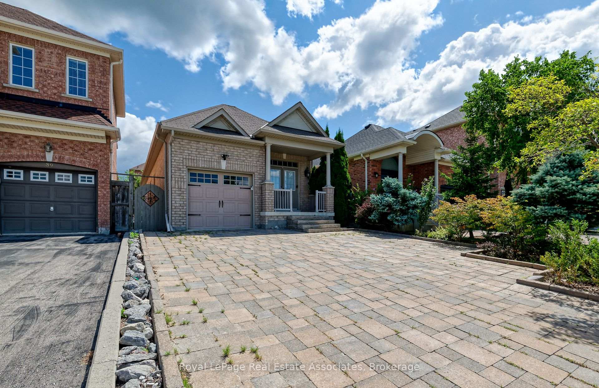 41 Greenview Circle Lower, Vaughan, ON L6A 0B5