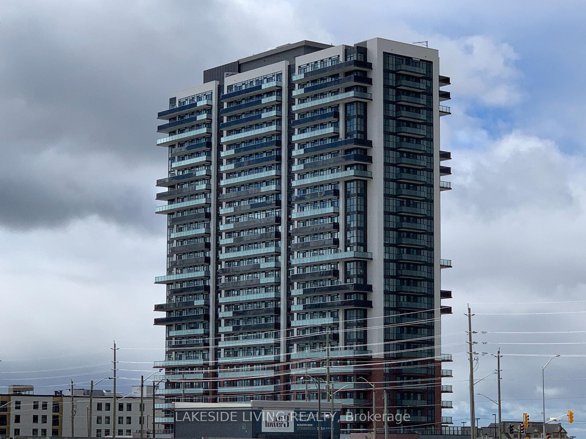 2550 Simcoe Street N 2201, Oshawa, ON L1L 0R5
