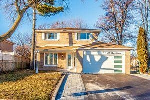 114 Slan Avenue, Toronto, ON M1G 3B8