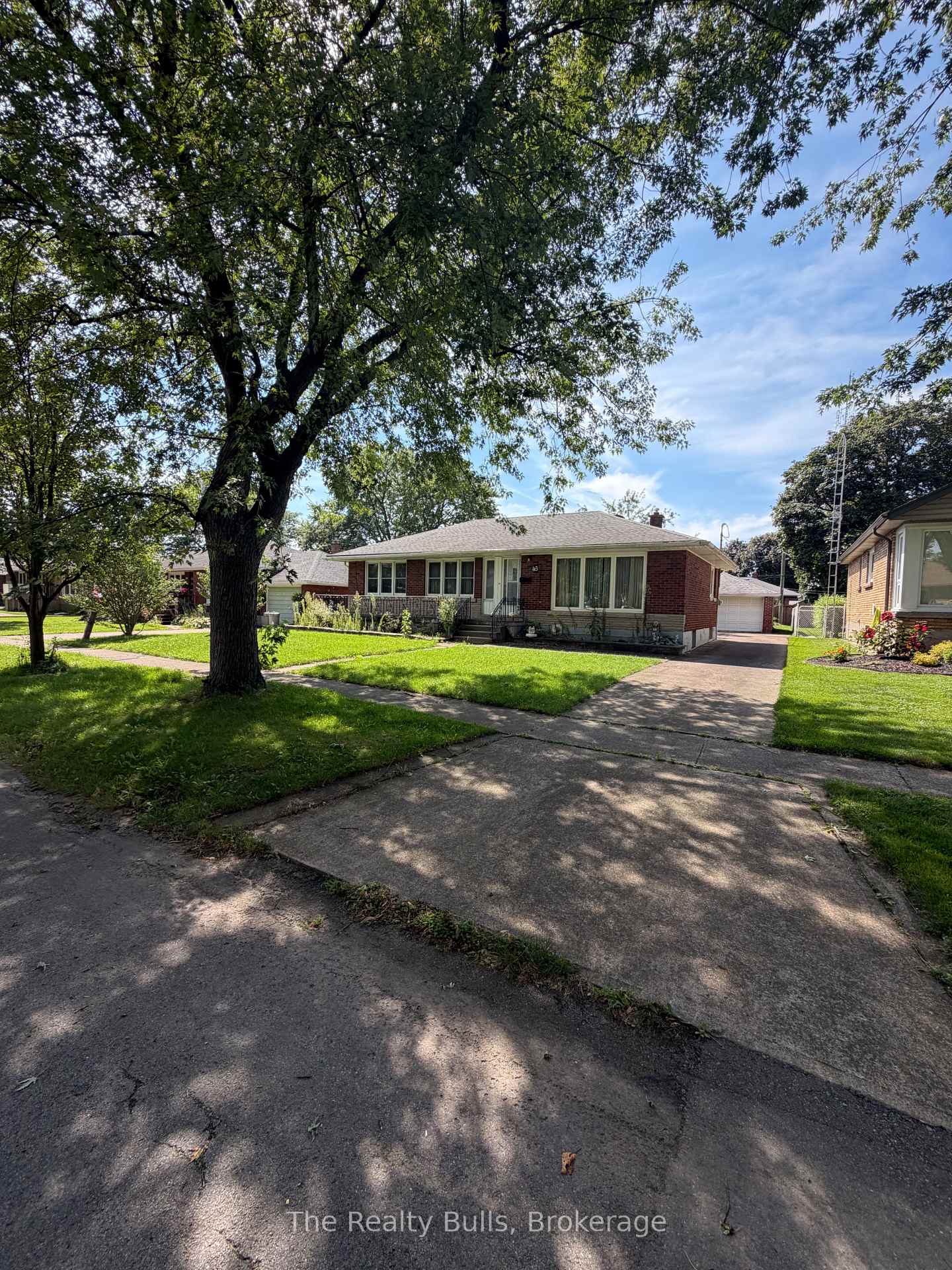 43 BARRON Street, Welland, ON L3C 2K4