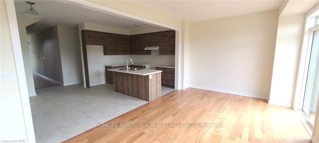 349 VANILLA Trail, Thorold, ON L2V 0L2
