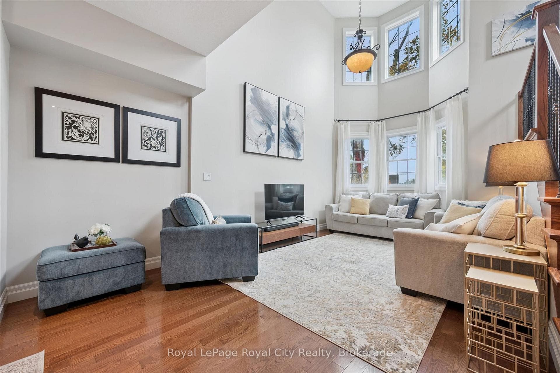12 Glasgow Street S 6, Guelph, ON N1H 4T5
