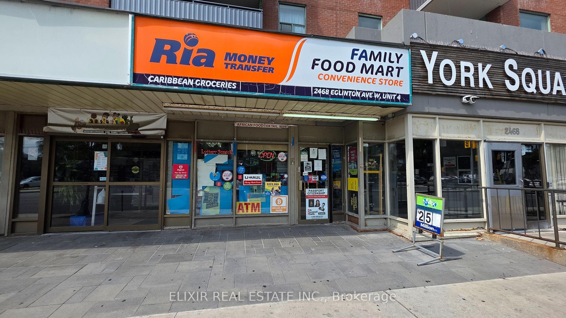 4- 2468 Eglinton Avenue W, Toronto, ON M6M 5E2