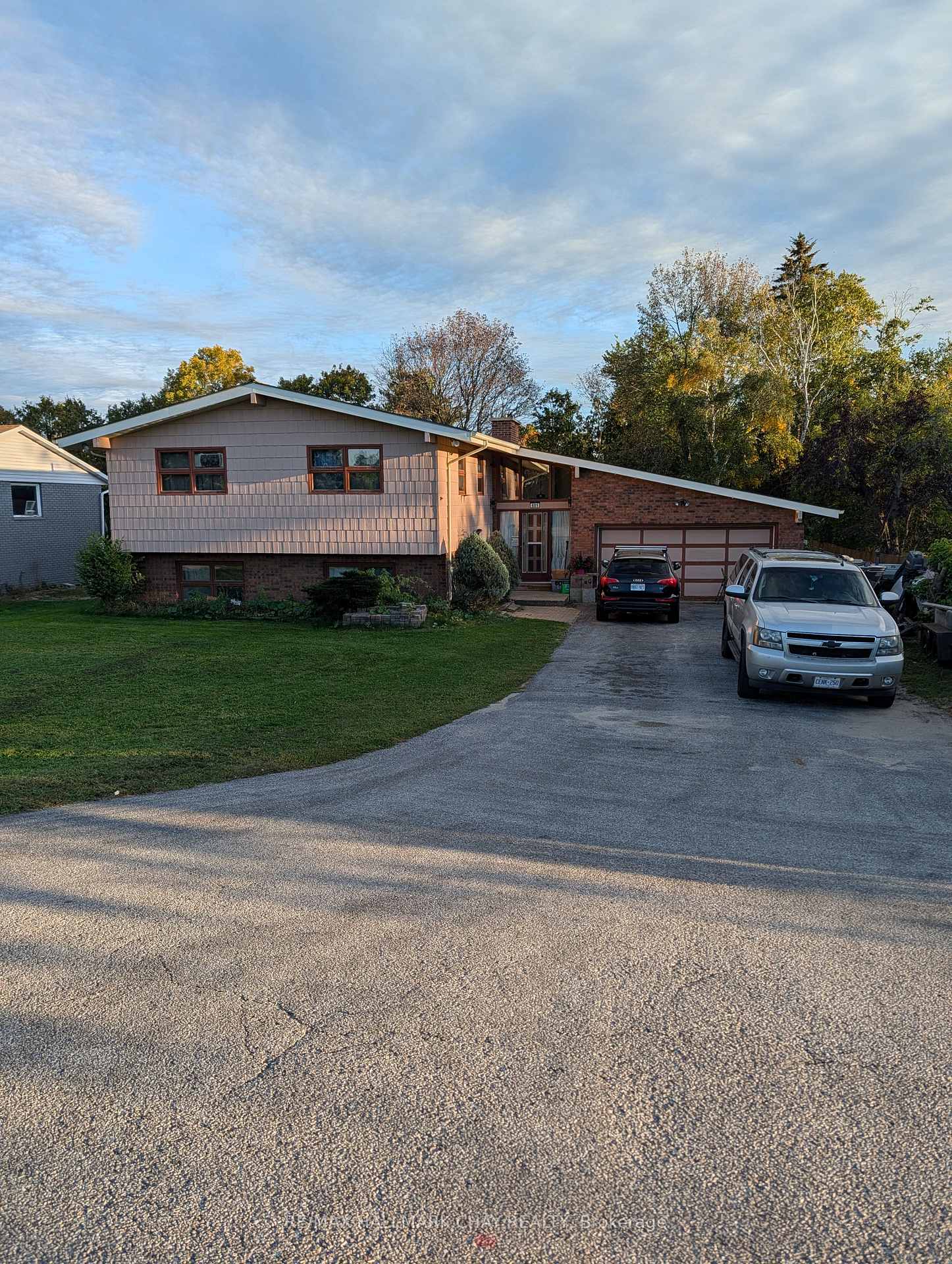 601 Big Bay Point Road, Barrie, ON L4N 3Z9