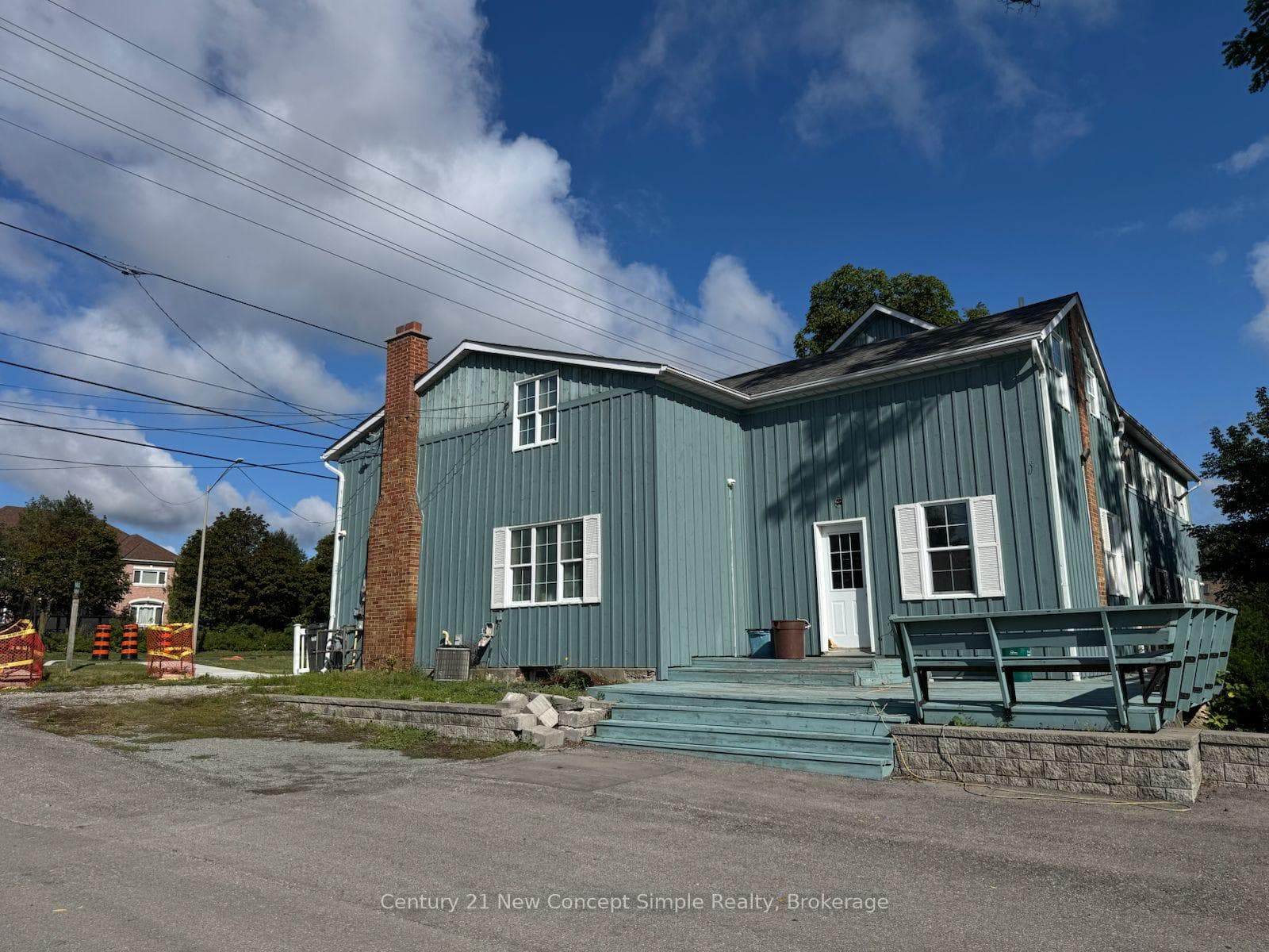 9861 Leslie Street, Richmond Hill, ON L4B 3Y4