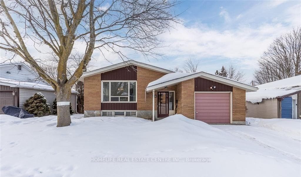 28 Pratt Road (upstairs), Barrie, ON L4M 2L1