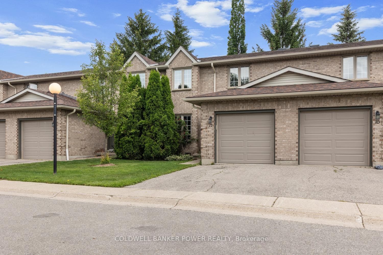340 Ambleside Drive 17, London North, ON N6G 4Y5
