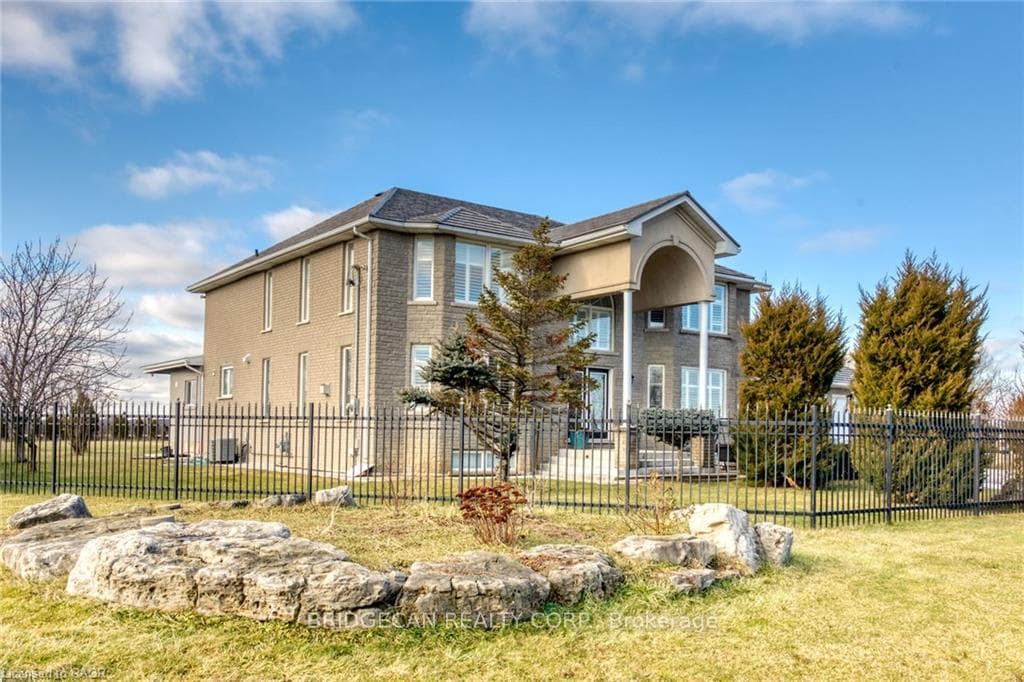 283 Second Road E, Hamilton, ON L8J 3J1