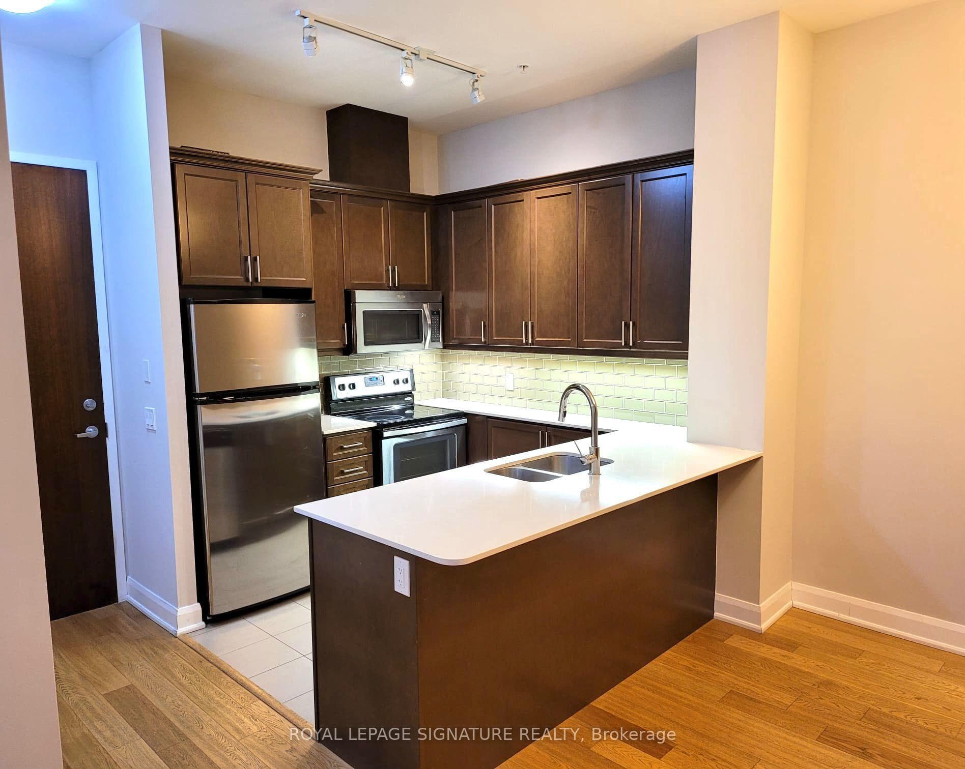 2480 Prince Michael Drive 123, Oakville, ON L6H 0H1
