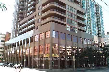 736 Bay Street 601, Toronto, ON M5G 2M4