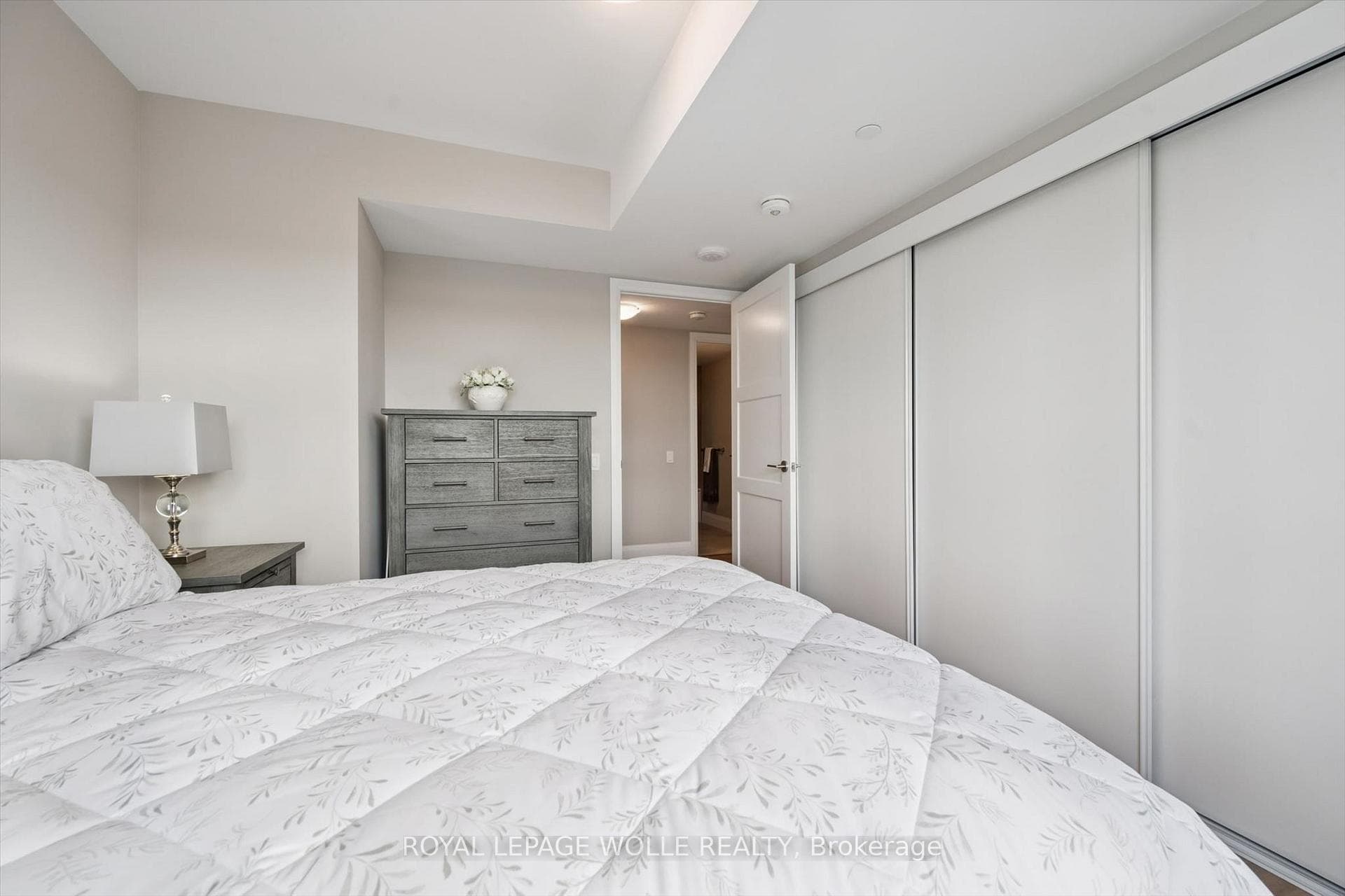 93 Arthur Street S 618, Guelph, ON N1E 0T3