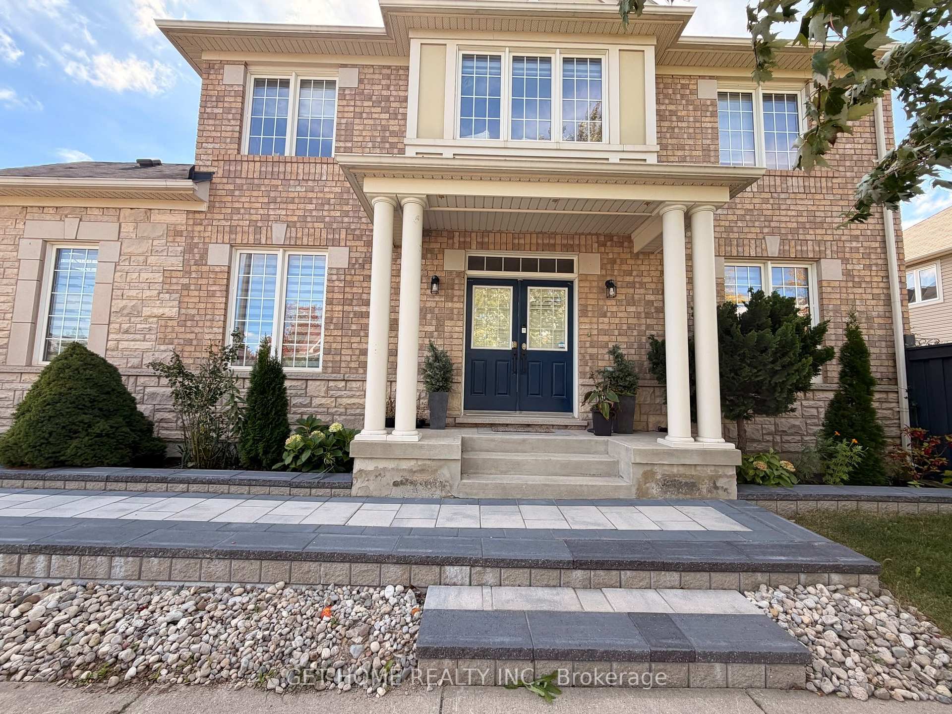 879 Jackman Gate, Milton, ON L9T 0L3