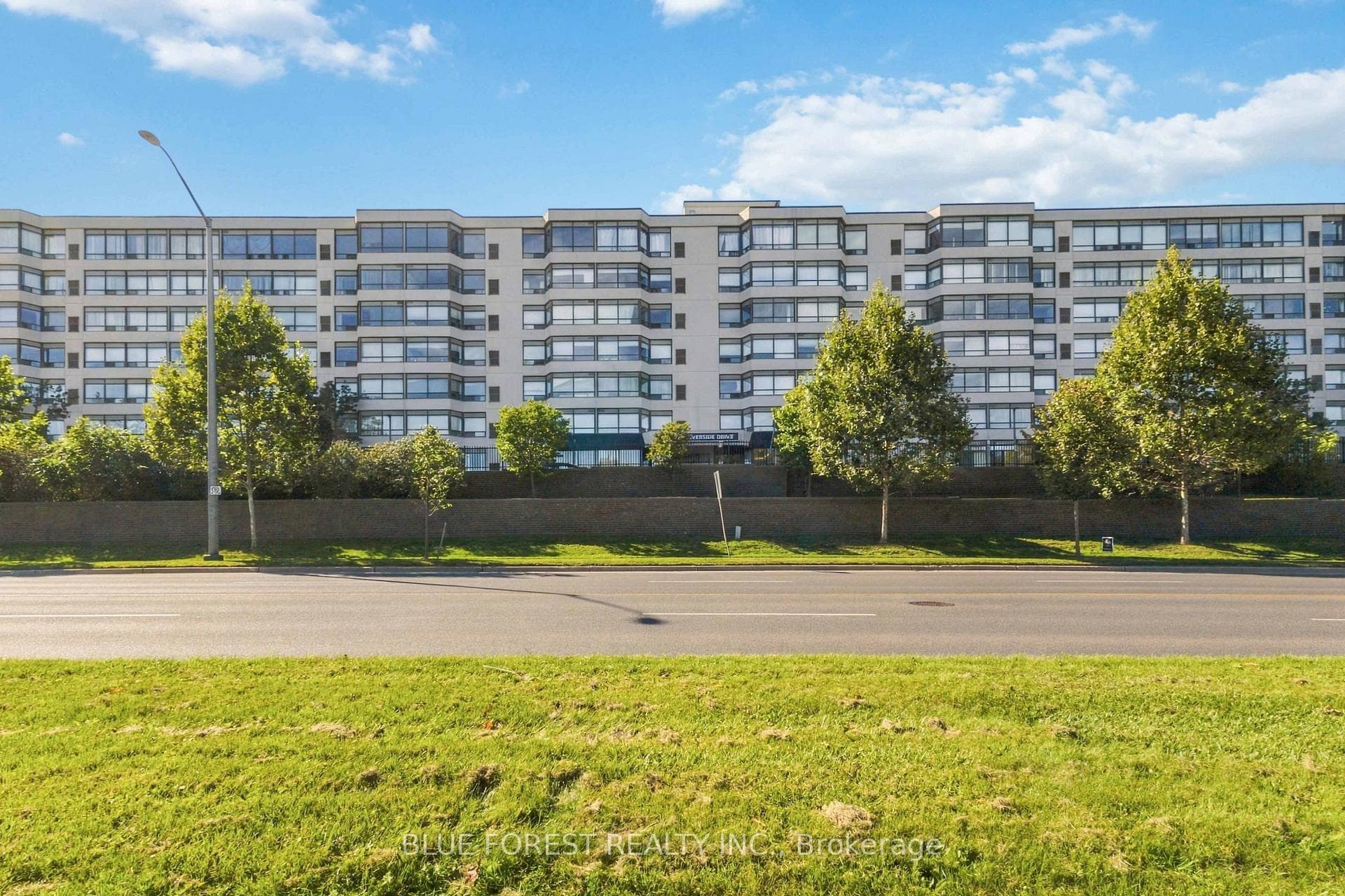 521 Riverside Drive 715, London North, ON N6H 5E2