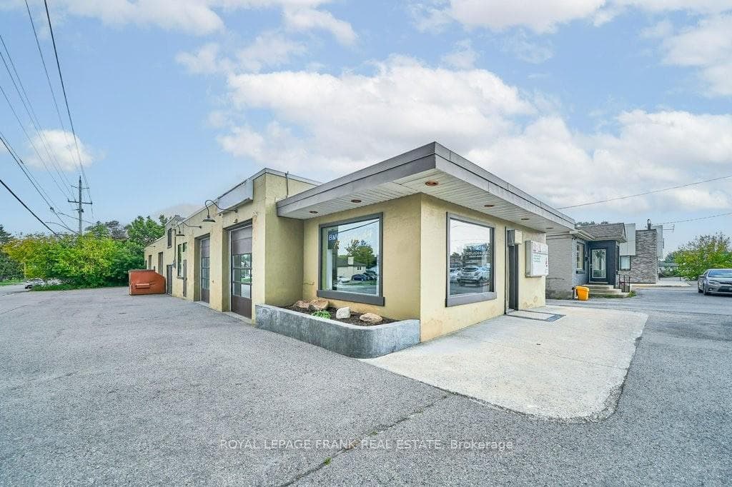 519 Brock Street N, Whitby, ON L1N 4J1