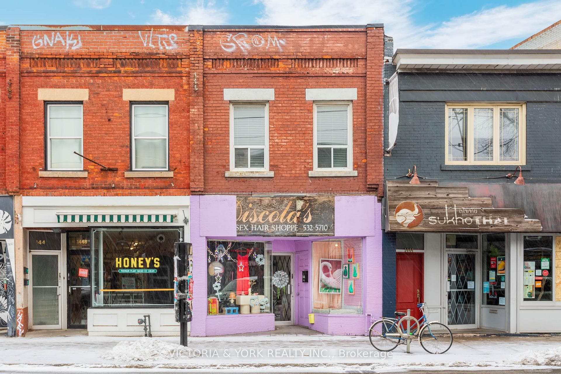 1446 Dundas Street W, Toronto, ON M6J 1Y6