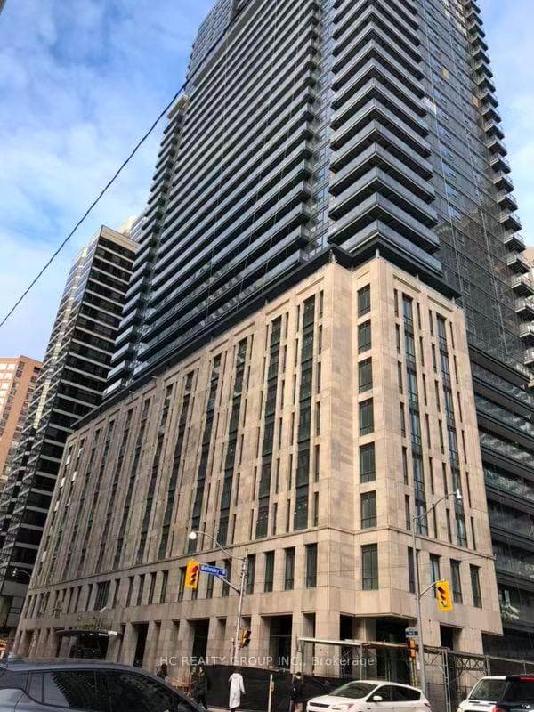 955 Bay Street 327, Toronto, ON M5S 2A2