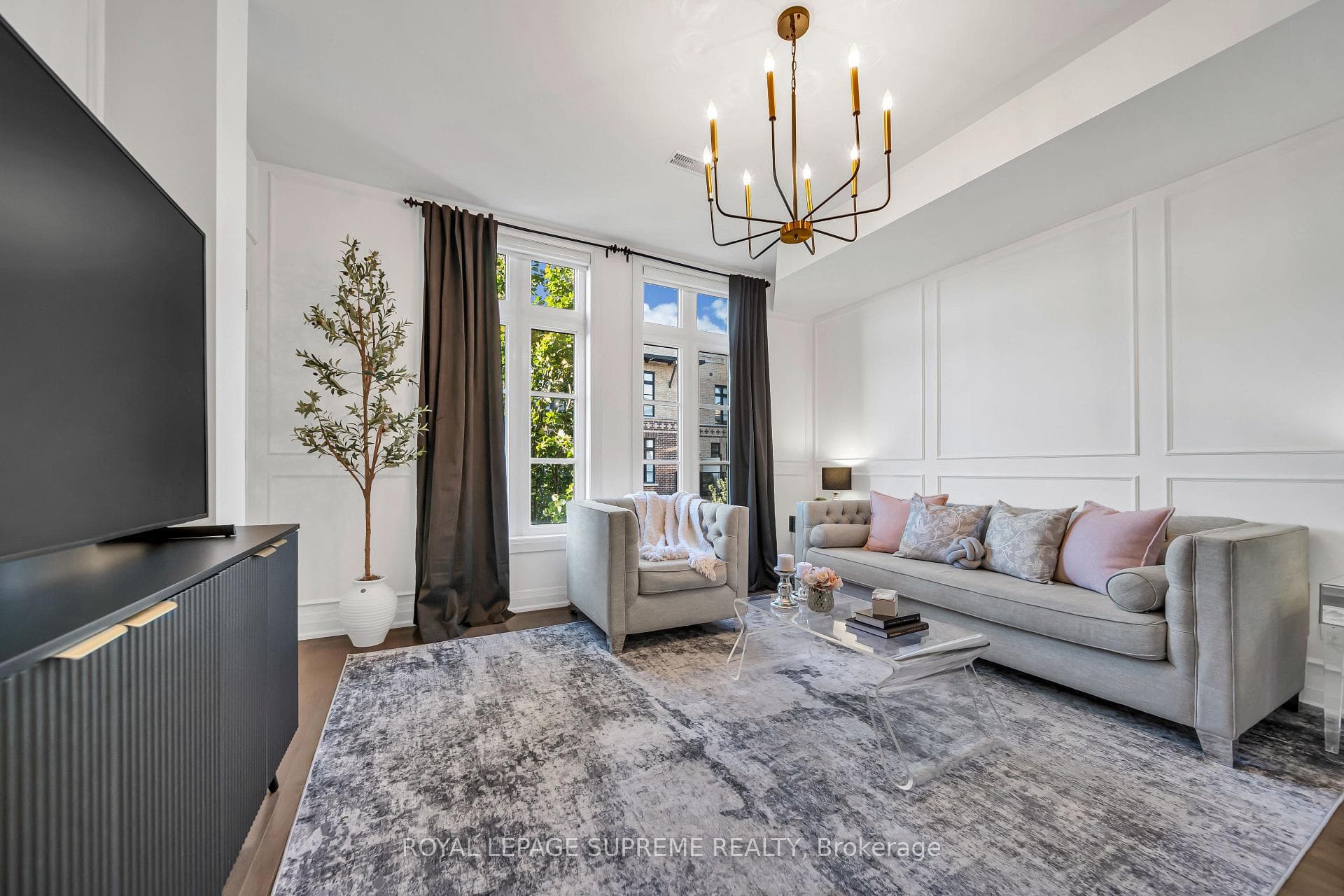 8167 Kipling Avenue 43, Vaughan, ON L4L 0G4