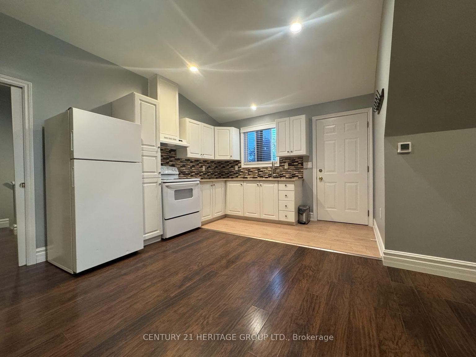 166 Cedardale Avenue #3A, Hamilton, ON L8E 1R1