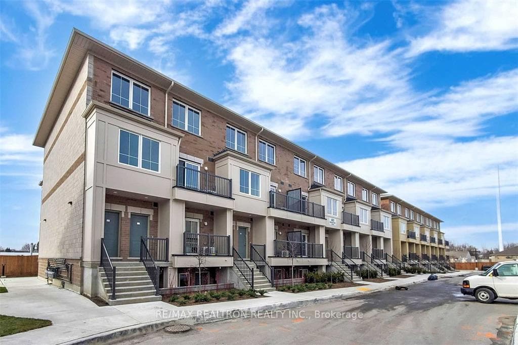 480 Beresford Path 19, Oshawa, ON L1H 0B2