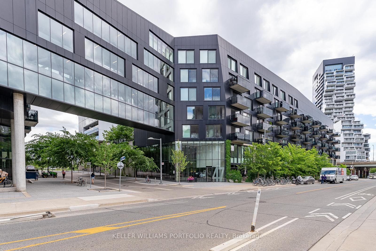 47 Lower River Street 636, Toronto, ON M5A 0G1