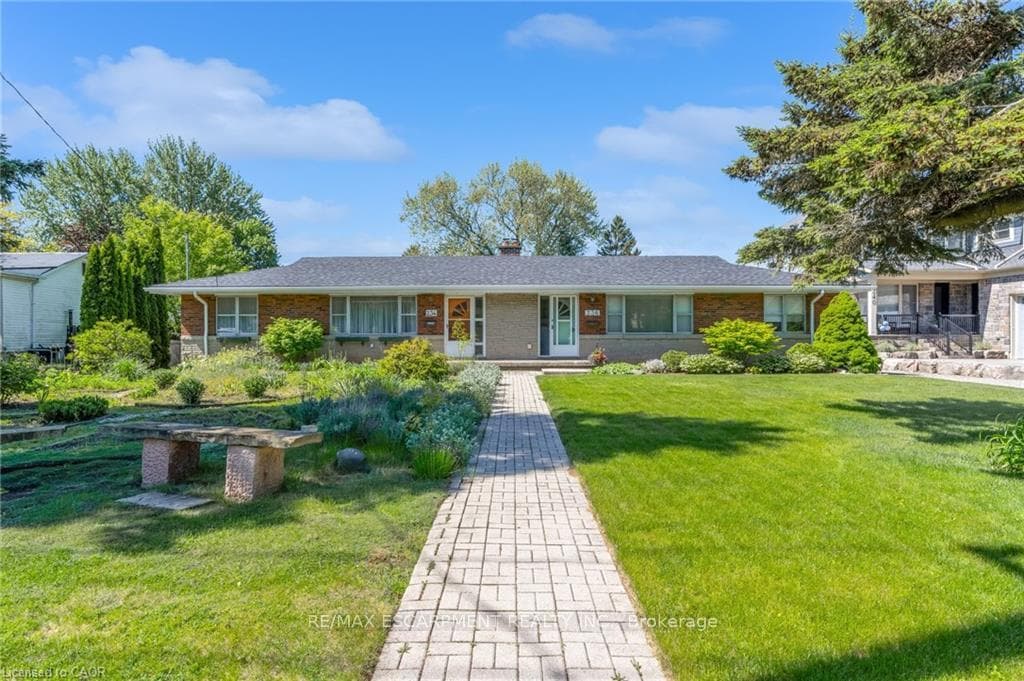 236 Pine Cove Road, Burlington, ON L7N 1W2