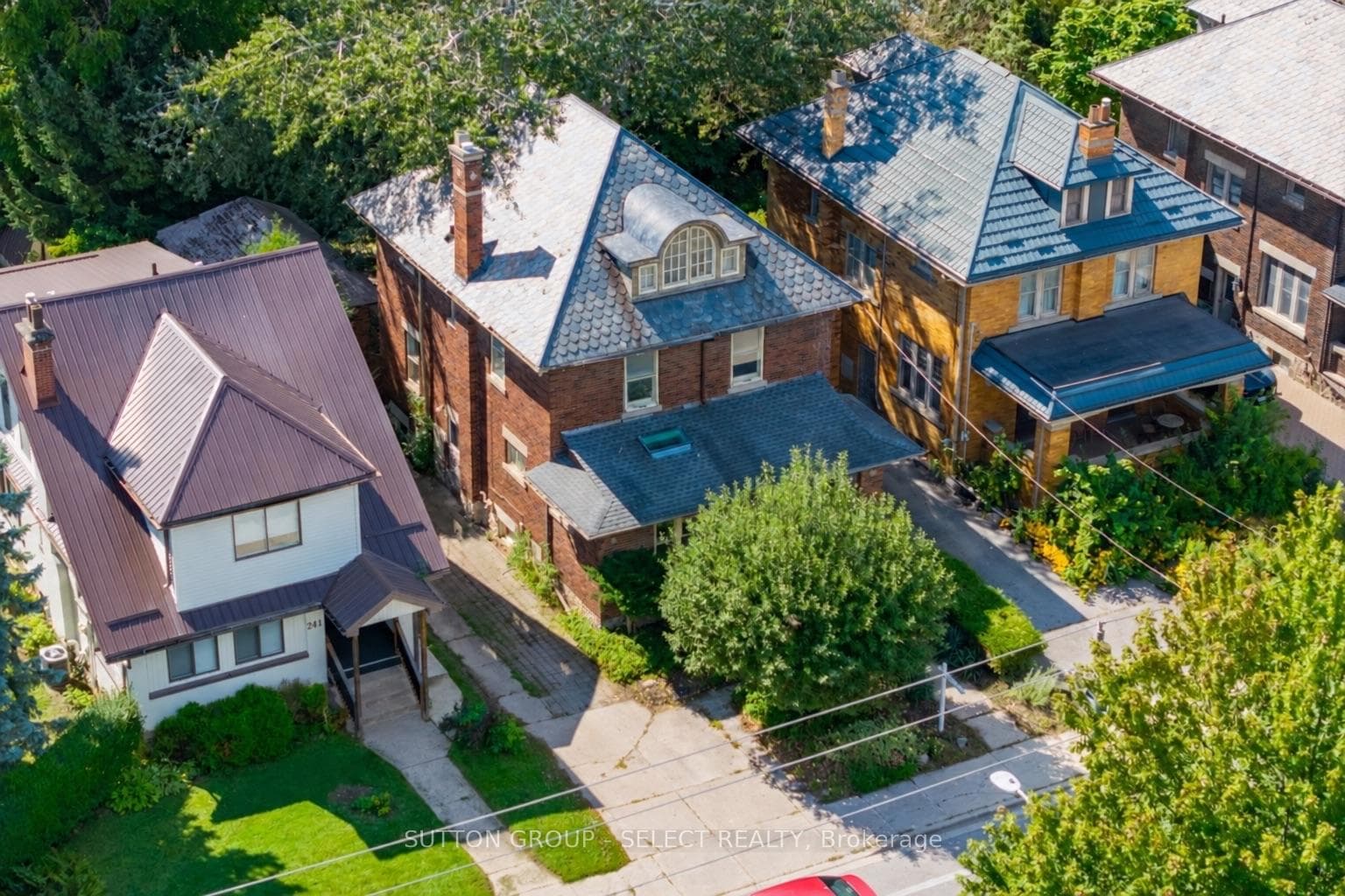 239 Ridout Street S, London South, ON N6C 3Y3