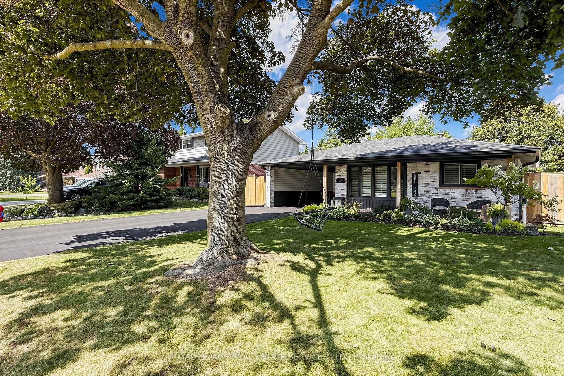 83 Delmar Drive, Hamilton, ON L9C 1J5